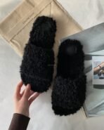 МАЙСТЕР-КЛАС “FUR-EFFECT BOUCLE SLIPPERS / БУКЛЬОВАНІ КАПЦІ “ЕФЕКТ ХУТРА”