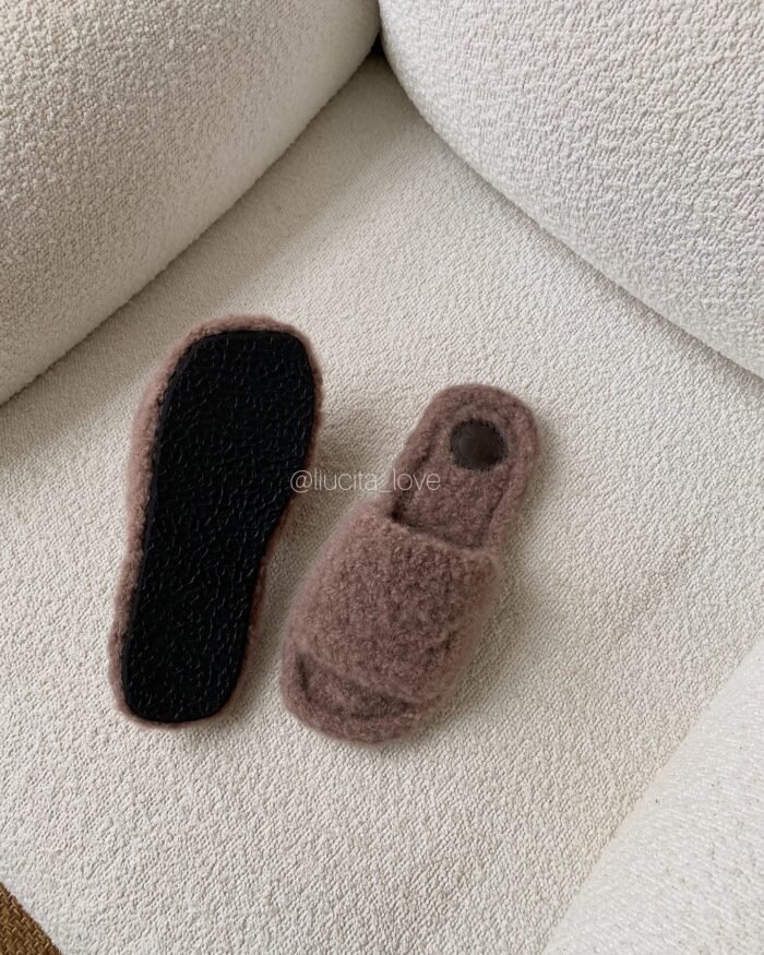 ПУХНАСТІ КАПЦІ ДЛЯ ДОМУ FUR-EFFECT BOUCLE SLIPPERS 37