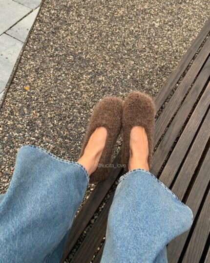 Mary Boucle Ballet Flats – знахідка цієї осені! Букльовані балетки Mary. Заслуговують на окреме місце у ваших гардеробах та серцях 🤍 Оновлена форма, якісна пряжа та повністю ручна робота з увагою до найменших деталей.